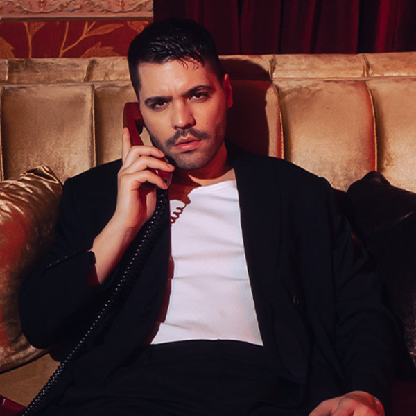 Emir Can İğrek fotoğrafı